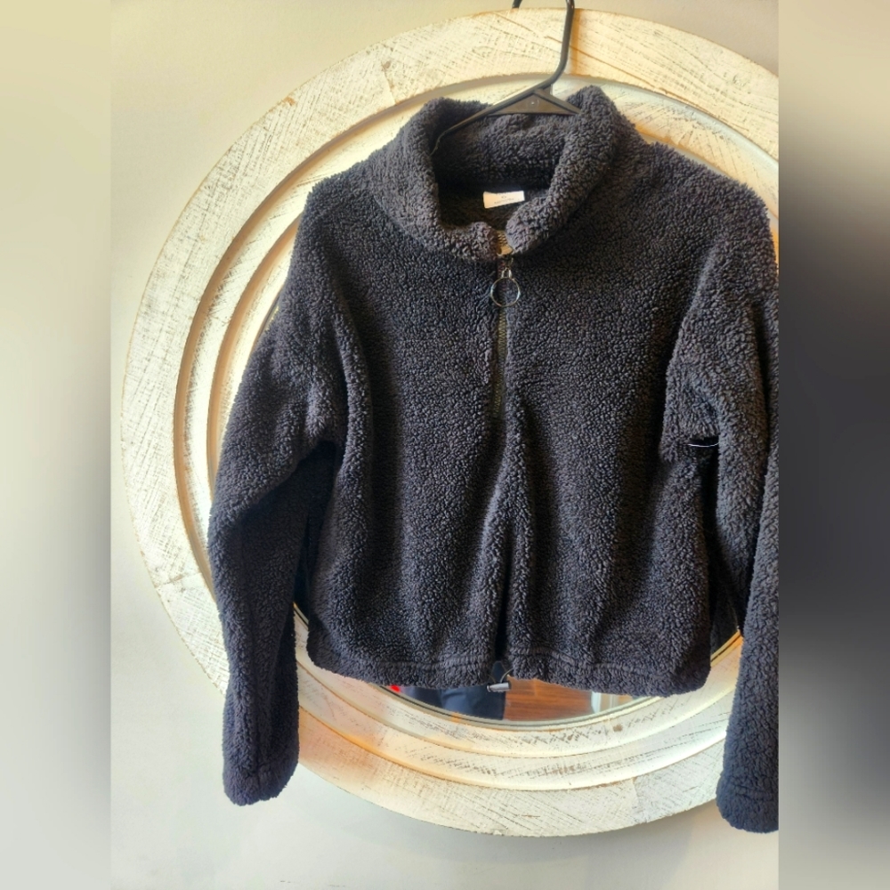 Black Cropped Quarter Zip Pullover